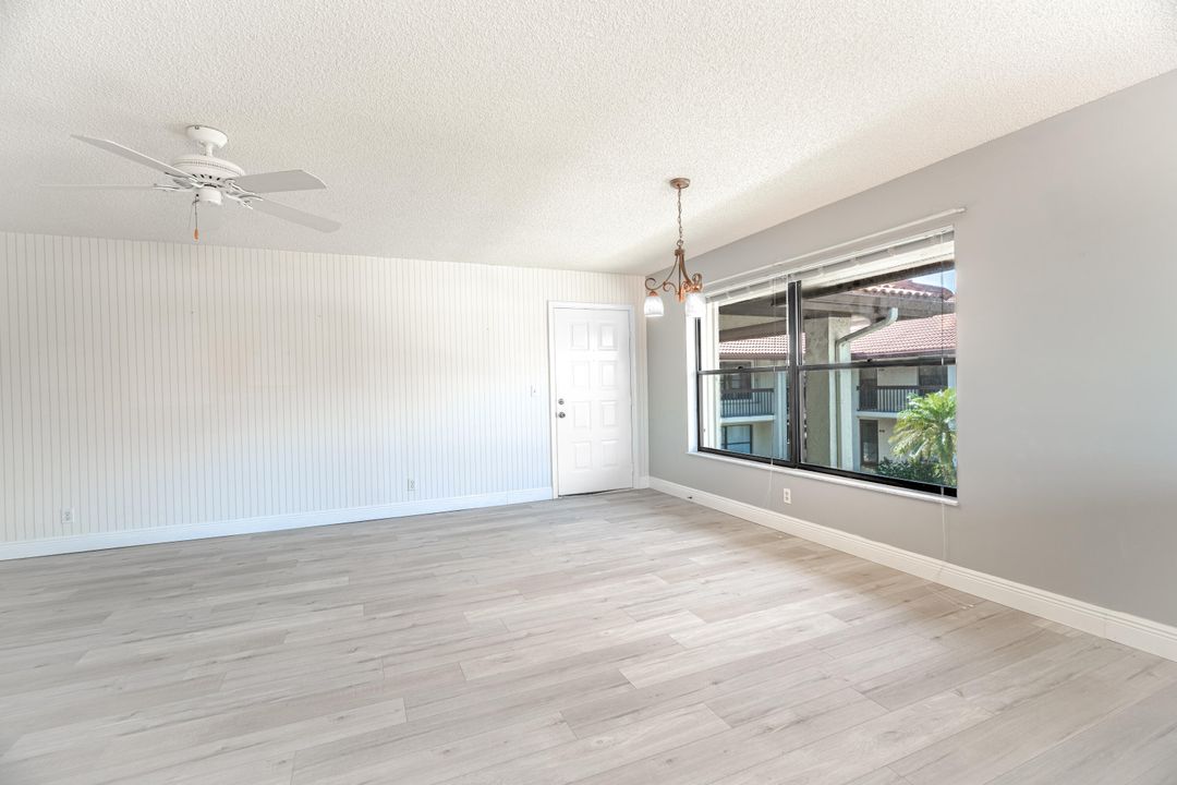 For Sale: $252,300 (2 beds, 2 baths, 1188 Square Feet)