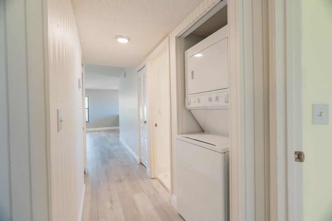 For Sale: $252,300 (2 beds, 2 baths, 1188 Square Feet)