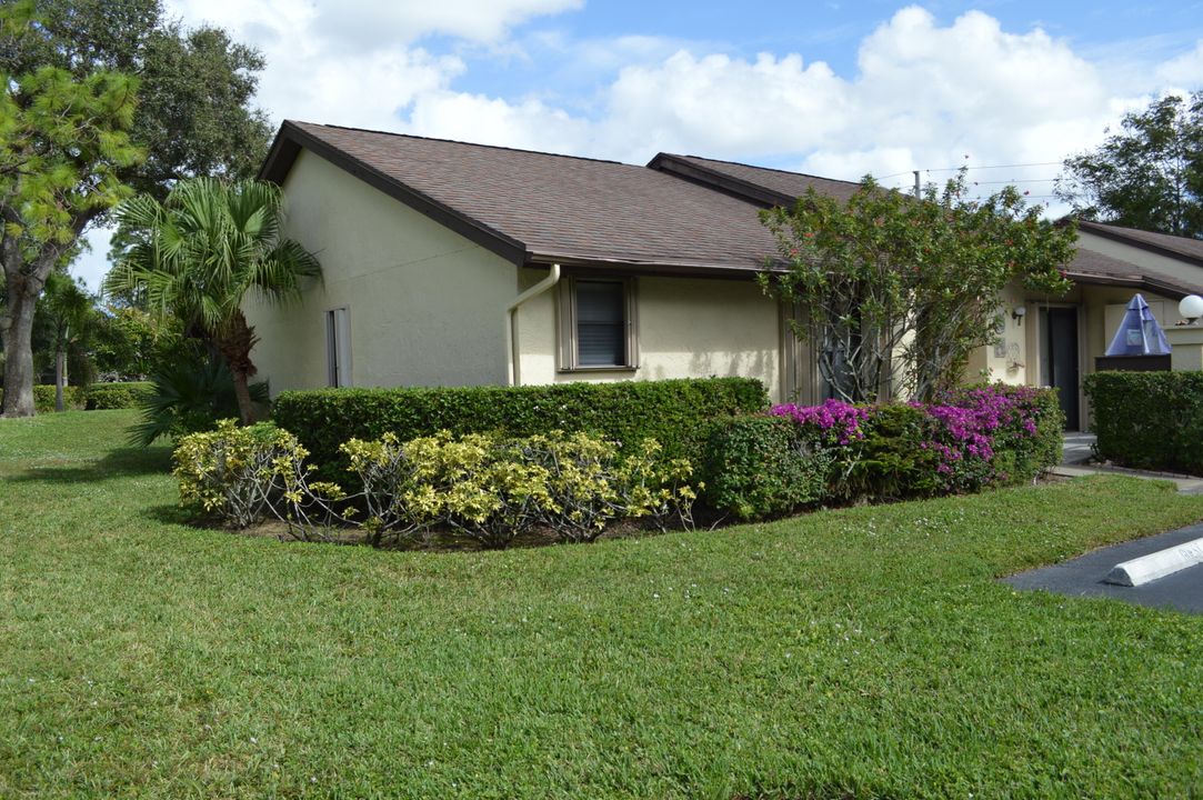 For Sale: $249,000 (3 beds, 2 baths, 1298 Square Feet)