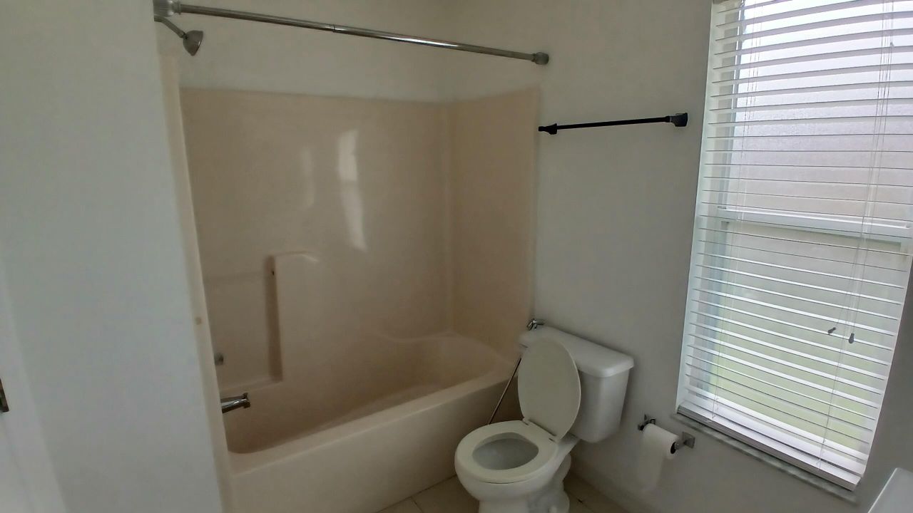 For Rent: $2,800 (3 beds, 2 baths, 1716 Square Feet)