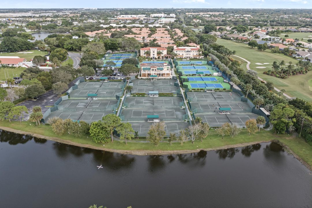 Active With Contract: $695,000 (3 beds, 2 baths, 1729 Square Feet)