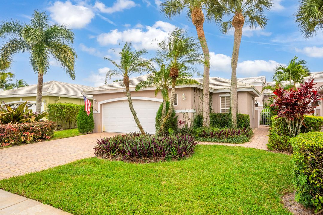 For Sale: $495,000 (3 beds, 2 baths, 1599 Square Feet)