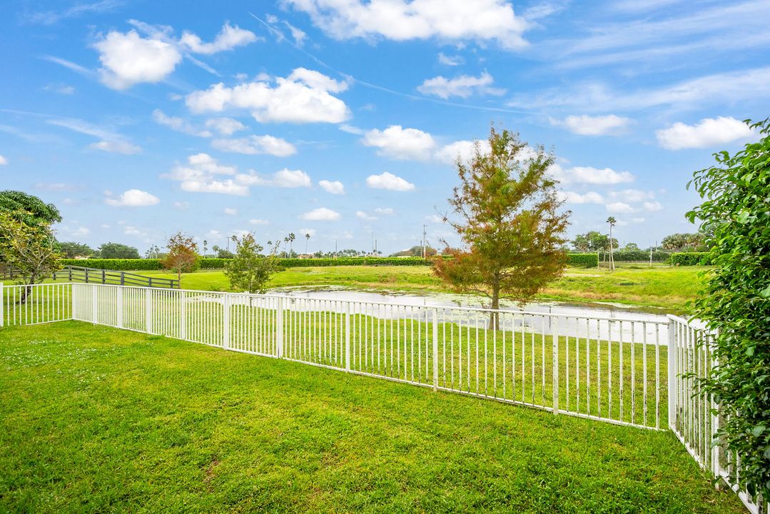 For Sale: $495,000 (3 beds, 2 baths, 1599 Square Feet)