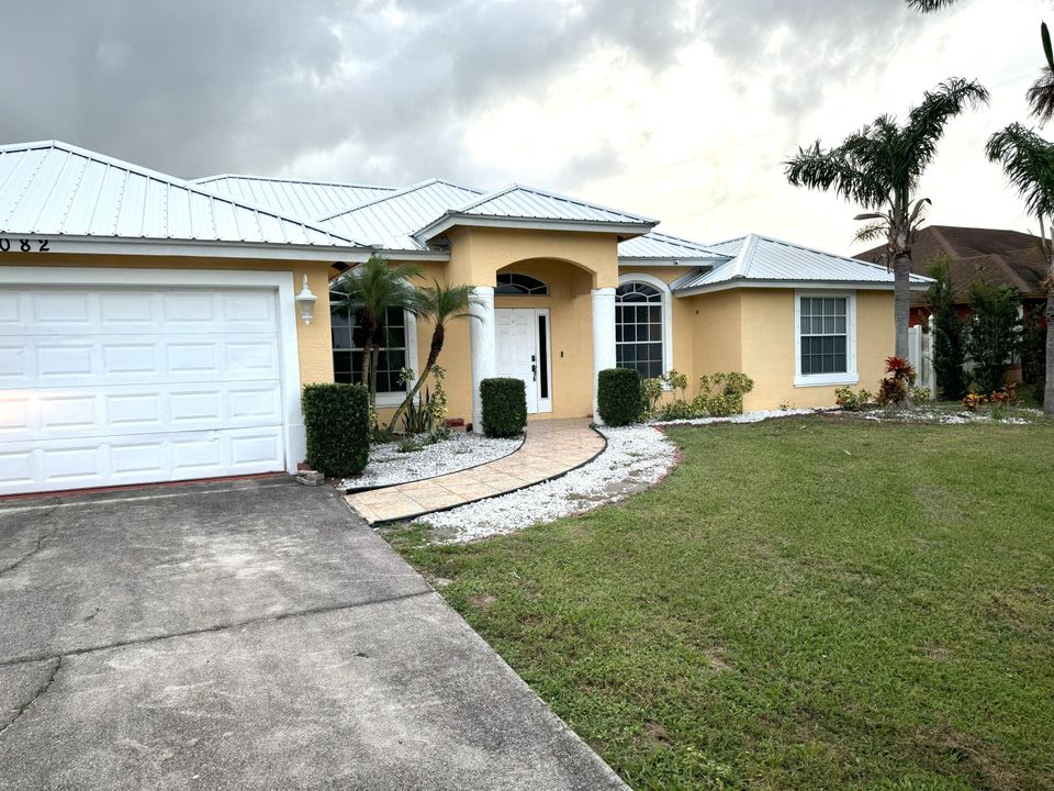 For Sale: $519,000 (3 beds, 2 baths, 1997 Square Feet)