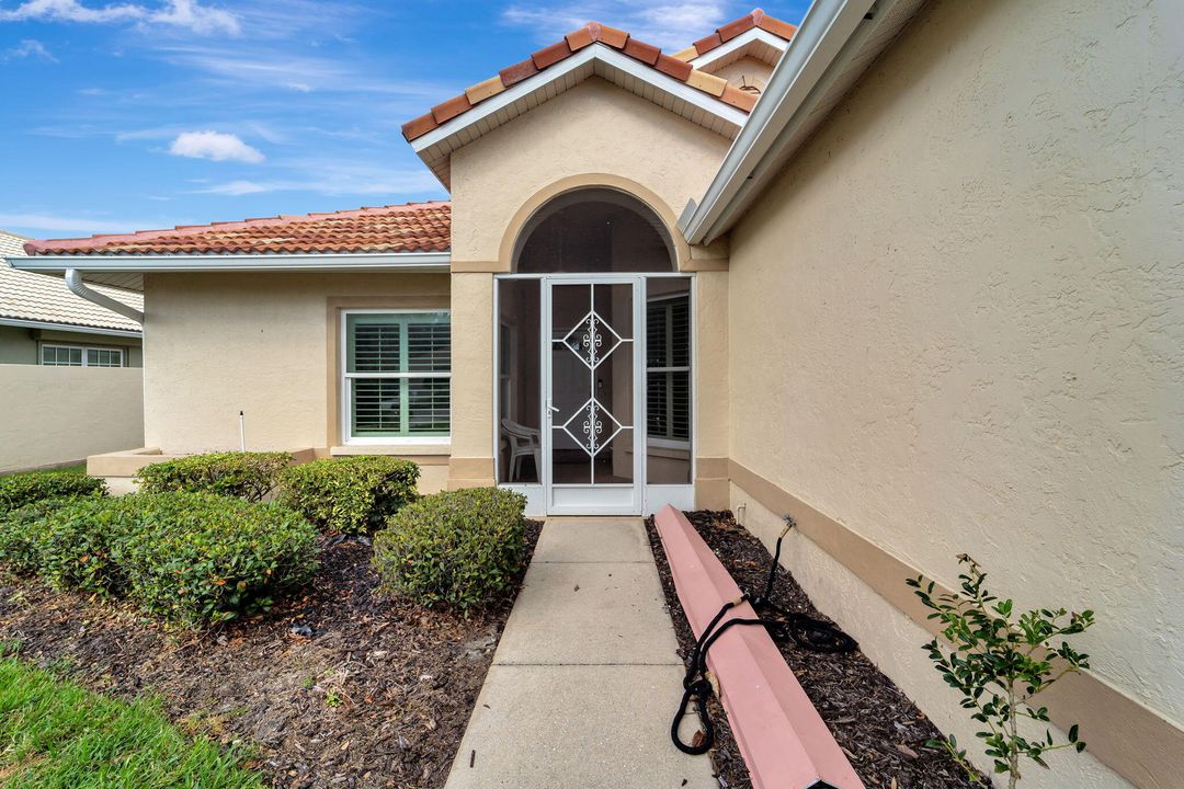 For Sale: $499,900 (3 beds, 2 baths, 1958 Square Feet)