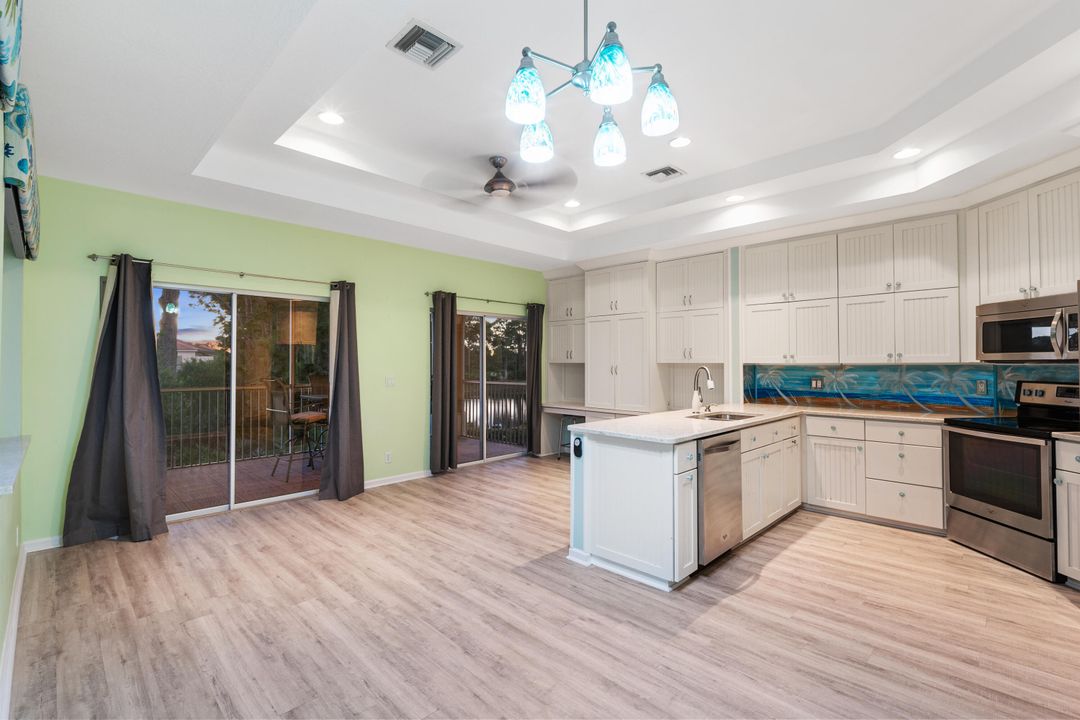 For Sale: $315,000 (2 beds, 2 baths, 1312 Square Feet)