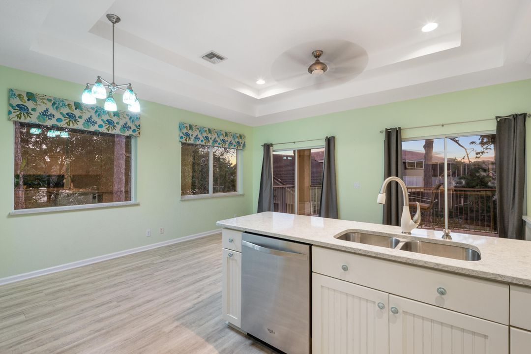 For Sale: $315,000 (2 beds, 2 baths, 1312 Square Feet)