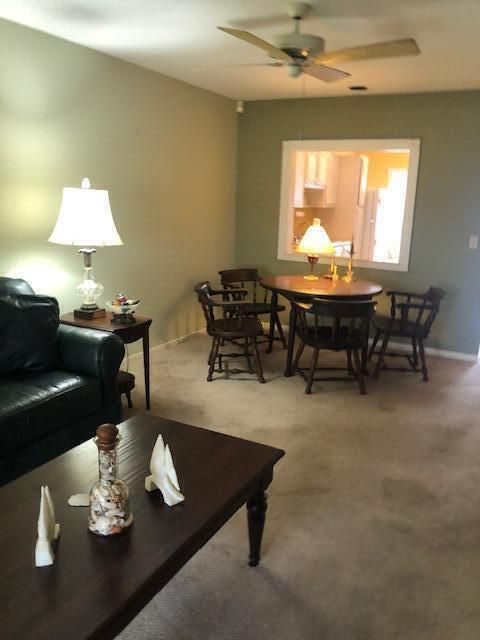 For Sale: $179,000 (2 beds, 1 baths, 982 Square Feet)