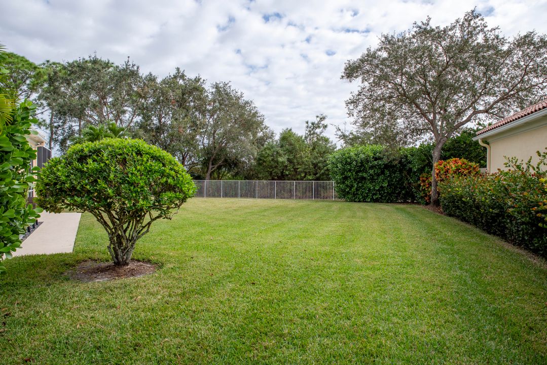 For Sale: $799,000 (3 beds, 3 baths, 2026 Square Feet)