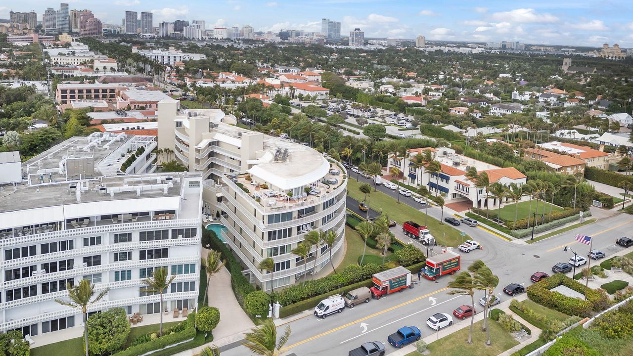 For Sale: $4,900,000 (2 beds, 2 baths, 2107 Square Feet)