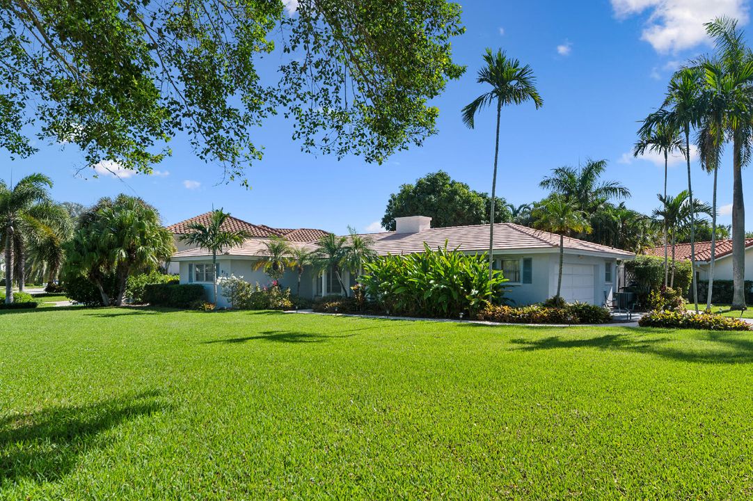 For Sale: $1,690,000 (3 beds, 3 baths, 1574 Square Feet)