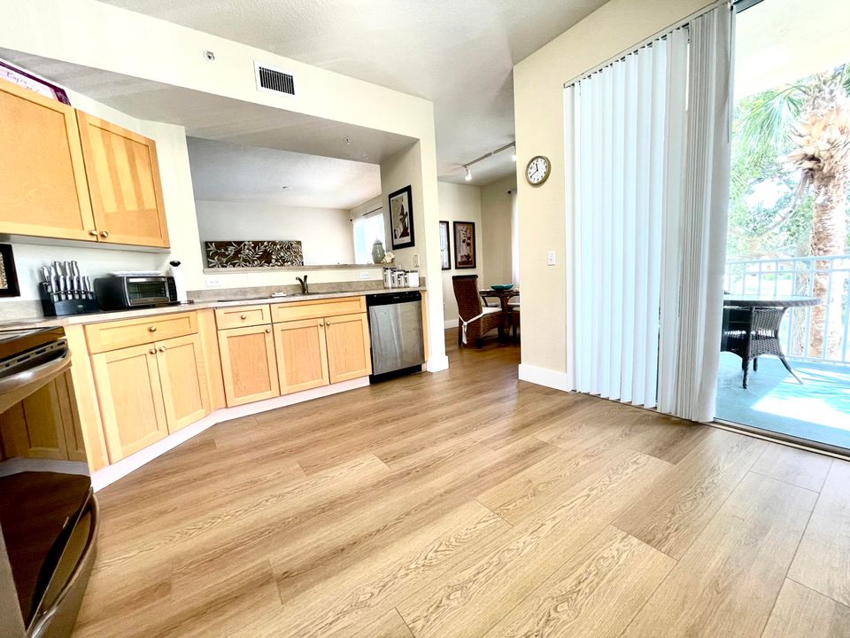 For Rent: $3,500 (2 beds, 2 baths, 1309 Square Feet)