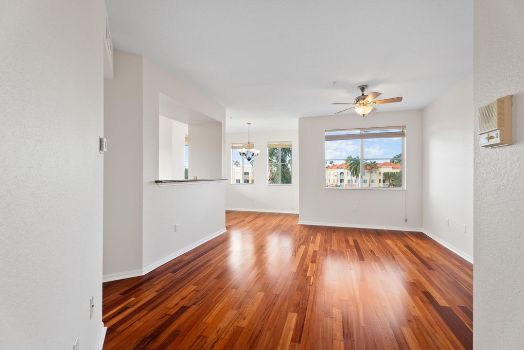 For Sale: $395,000 (2 beds, 2 baths, 1403 Square Feet)