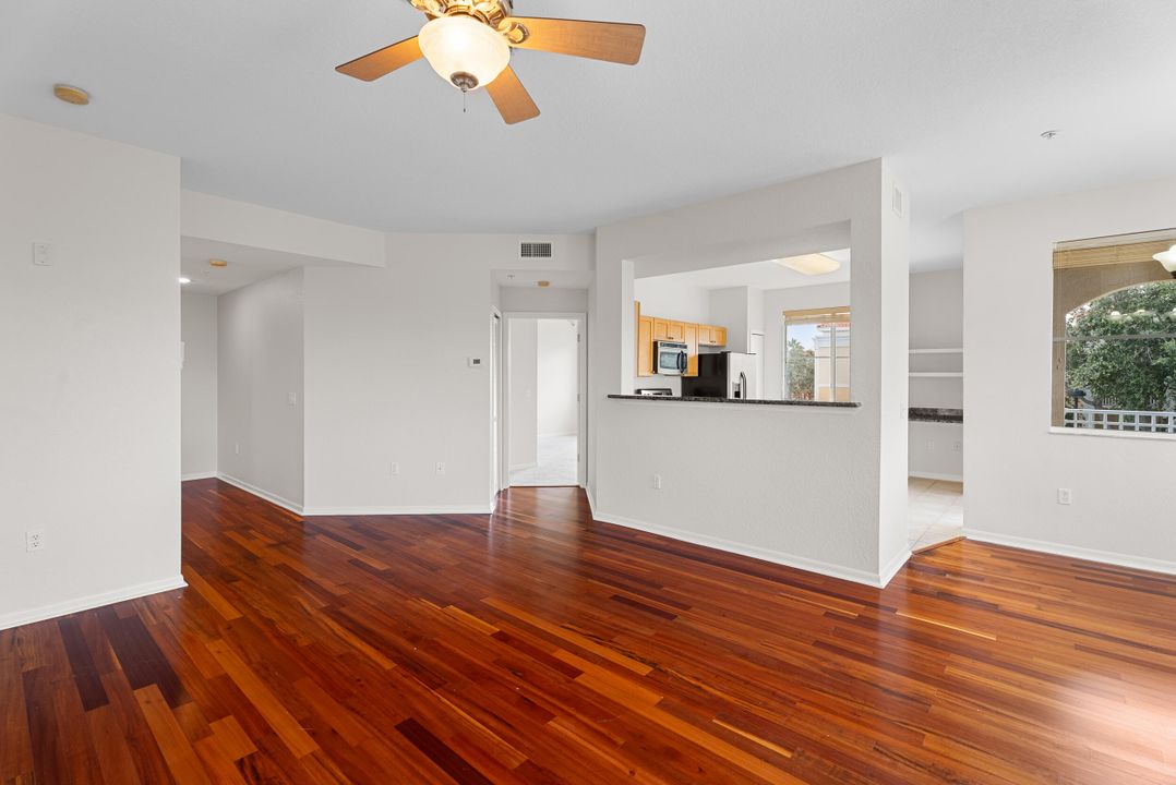 For Sale: $395,000 (2 beds, 2 baths, 1403 Square Feet)