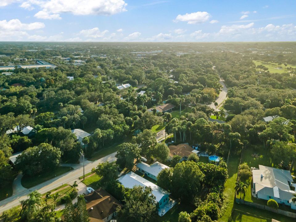 For Sale: $460,000 (3 beds, 2 baths, 1860 Square Feet)