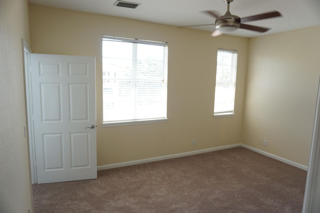 For Rent: $2,800 (3 beds, 3 baths, 1760 Square Feet)