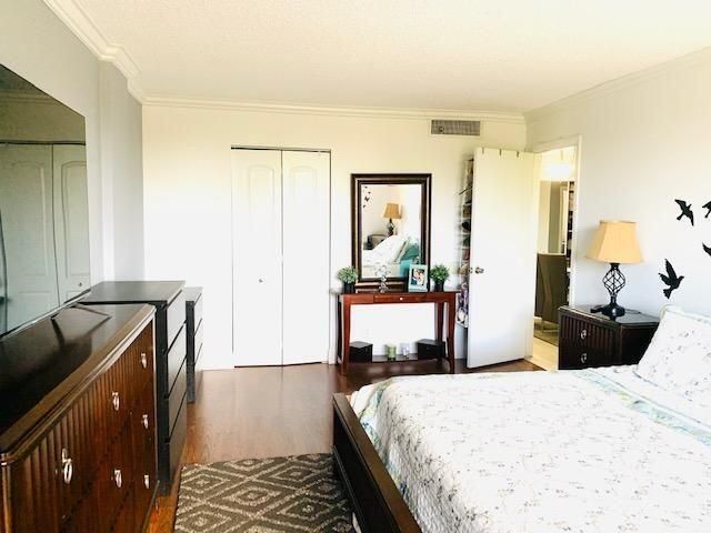 For Rent: $2,250 (2 beds, 2 baths, 1070 Square Feet)