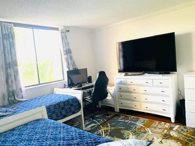 For Rent: $2,250 (2 beds, 2 baths, 1070 Square Feet)