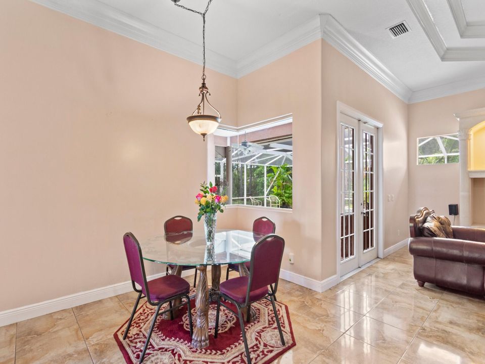 For Sale: $950,000 (4 beds, 3 baths, 3113 Square Feet)