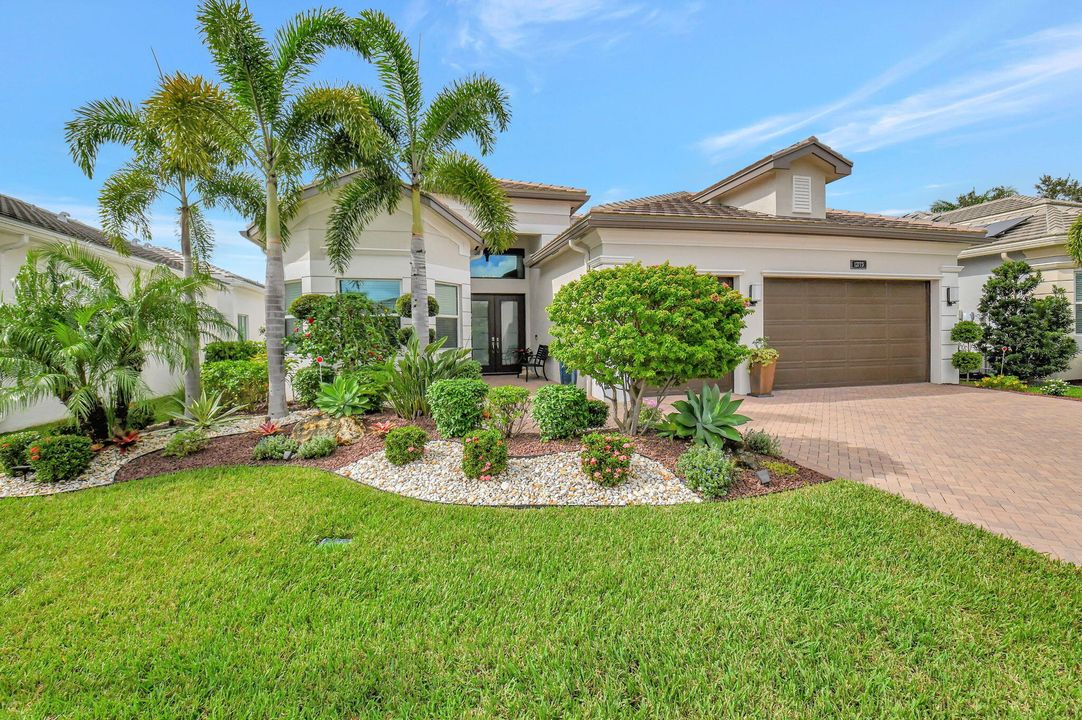 For Sale: $1,450,000 (3 beds, 3 baths, 2685 Square Feet)