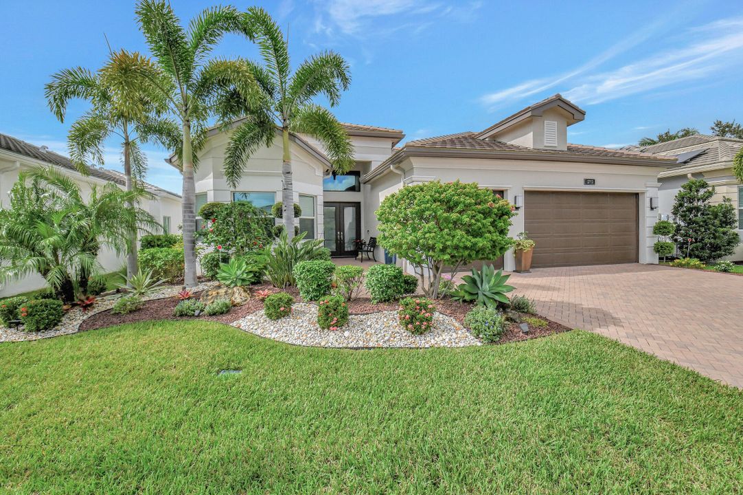 For Sale: $1,450,000 (3 beds, 3 baths, 2685 Square Feet)