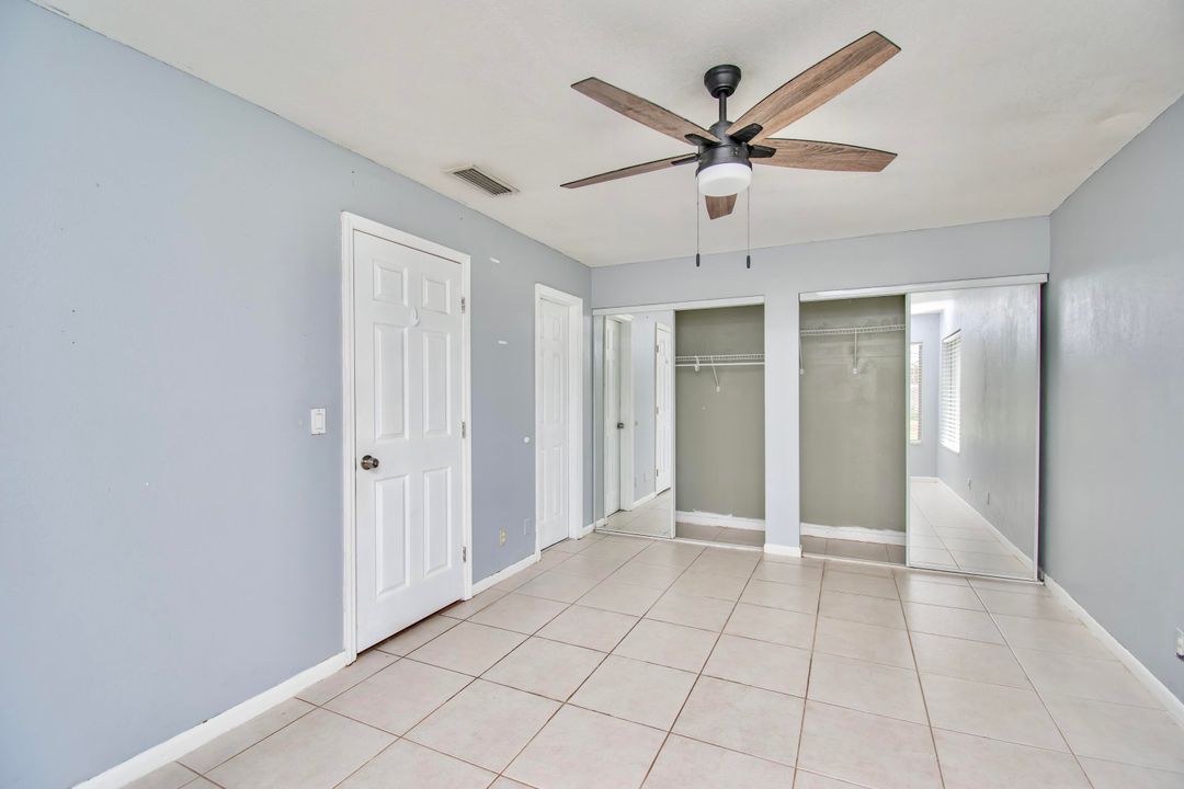 For Sale: $220,000 (2 beds, 1 baths, 877 Square Feet)