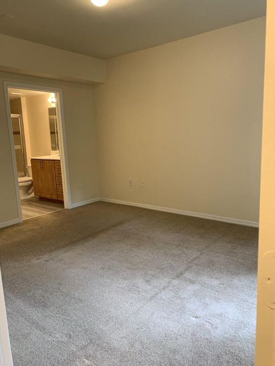 For Rent: $2,175 (2 beds, 2 baths, 1058 Square Feet)