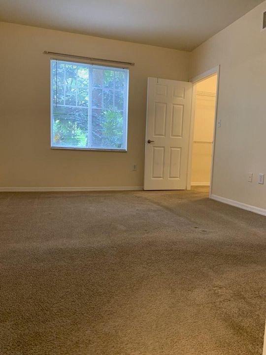 For Rent: $2,175 (2 beds, 2 baths, 1058 Square Feet)