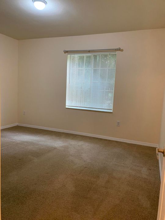 For Rent: $2,175 (2 beds, 2 baths, 1058 Square Feet)