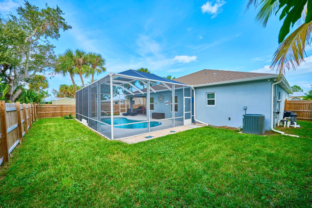 For Sale: $529,000 (3 beds, 2 baths, 2094 Square Feet)