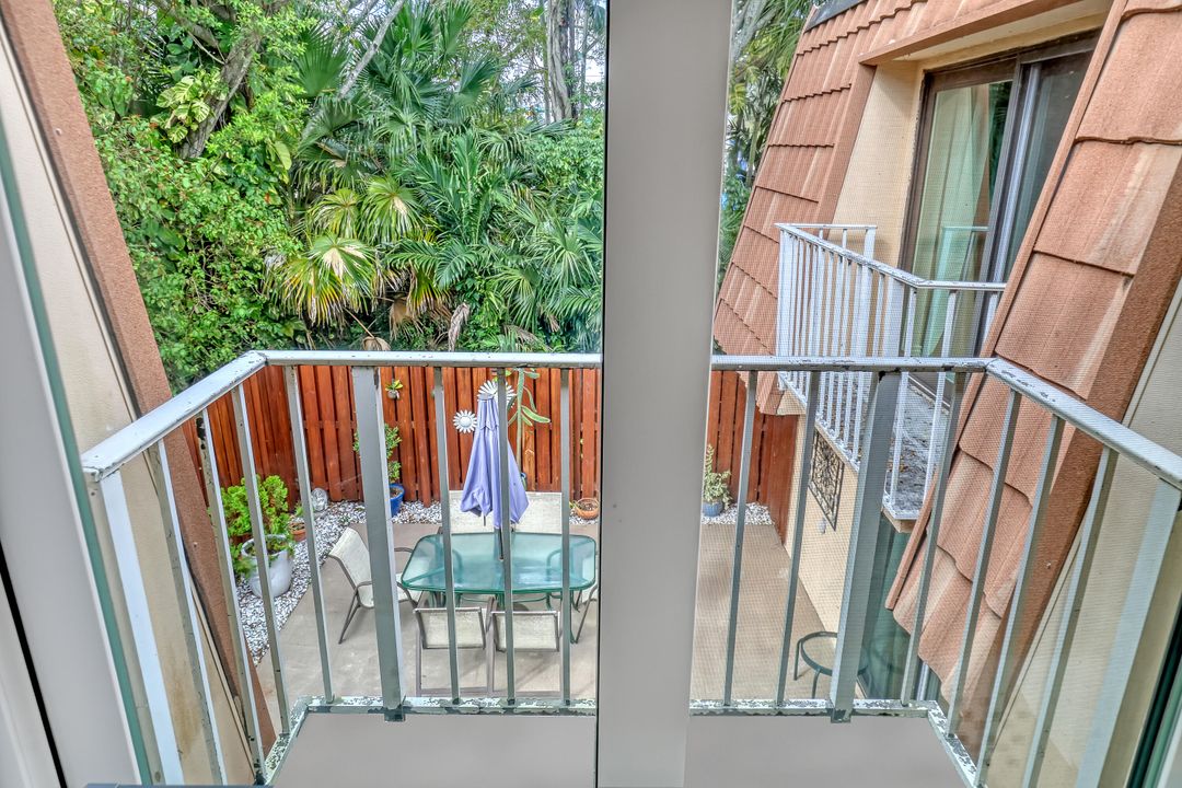 For Sale: $339,000 (2 beds, 2 baths, 1288 Square Feet)