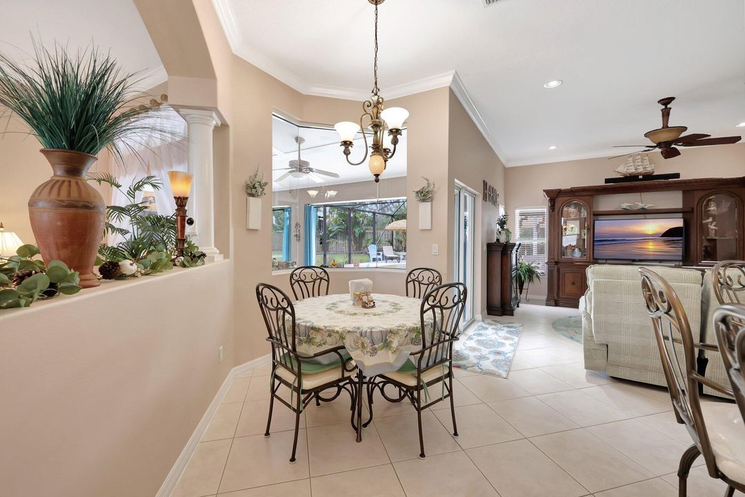 For Sale: $559,000 (4 beds, 3 baths, 2367 Square Feet)