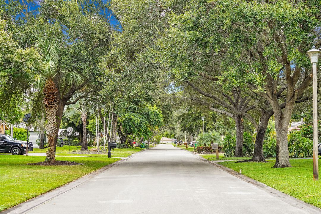 For Sale: $895,000 (4 beds, 2 baths, 2158 Square Feet)