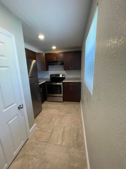 For Rent: $1,400 (2 beds, 1 baths, 528 Square Feet)