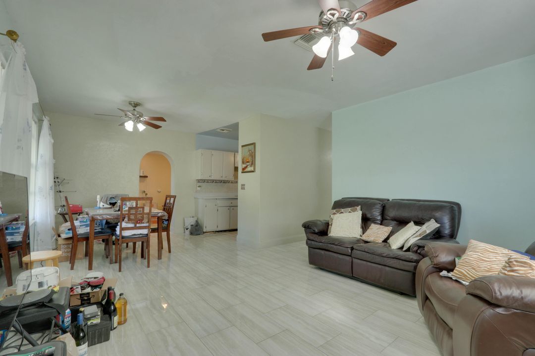 For Sale: $475,000 (4 beds, 2 baths, 1327 Square Feet)