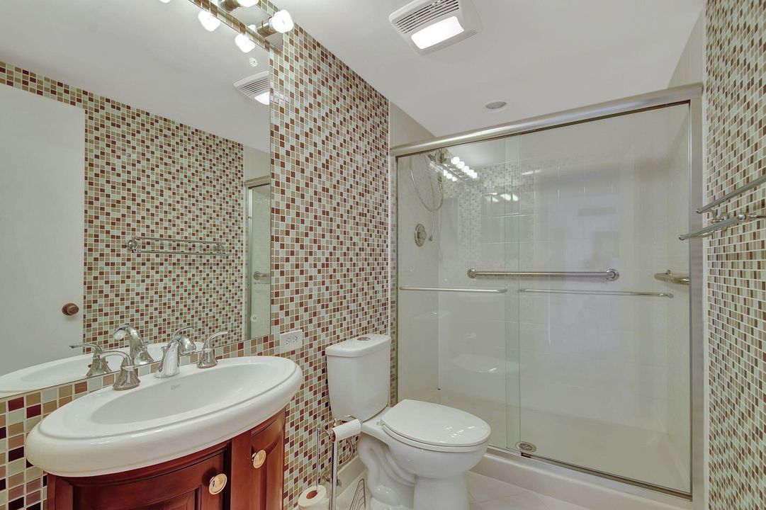 For Sale: $1,195,000 (2 beds, 2 baths, 1559 Square Feet)