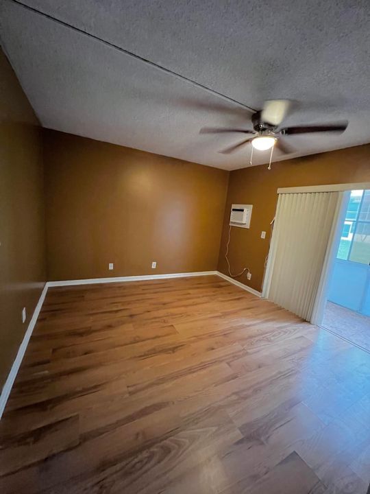 For Rent: $1,325 (1 beds, 1 baths, 532 Square Feet)