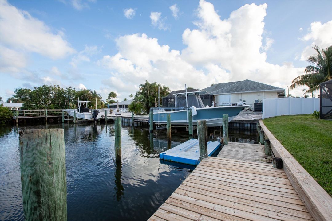 For Sale: $1,275,000 (3 beds, 2 baths, 2129 Square Feet)