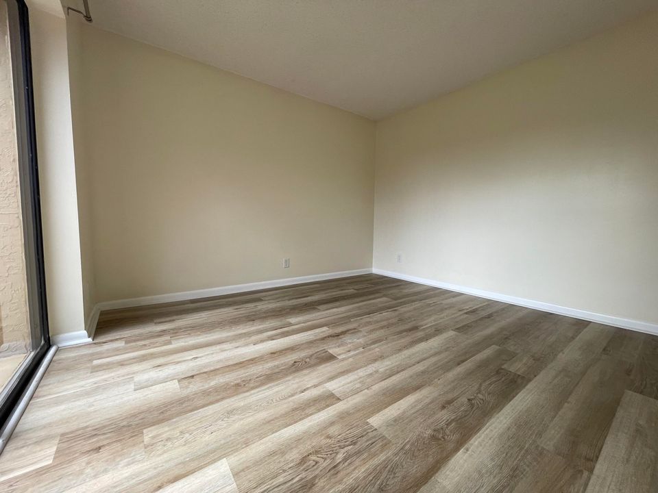 For Rent: $1,900 (2 beds, 2 baths, 1328 Square Feet)