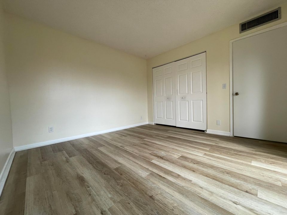 For Rent: $1,900 (2 beds, 2 baths, 1328 Square Feet)