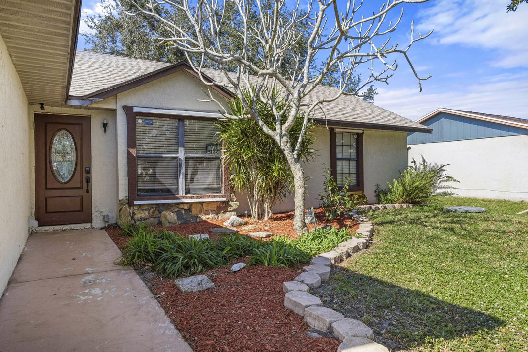 For Sale: $399,900 (4 beds, 2 baths, 1343 Square Feet)