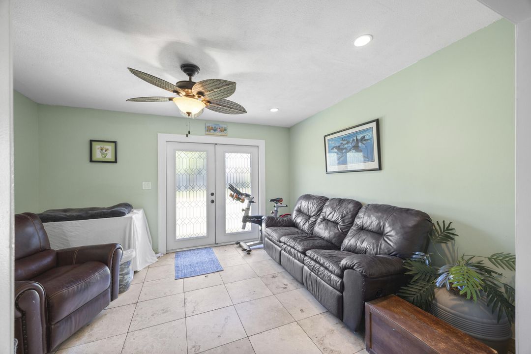 For Sale: $399,900 (4 beds, 2 baths, 1343 Square Feet)