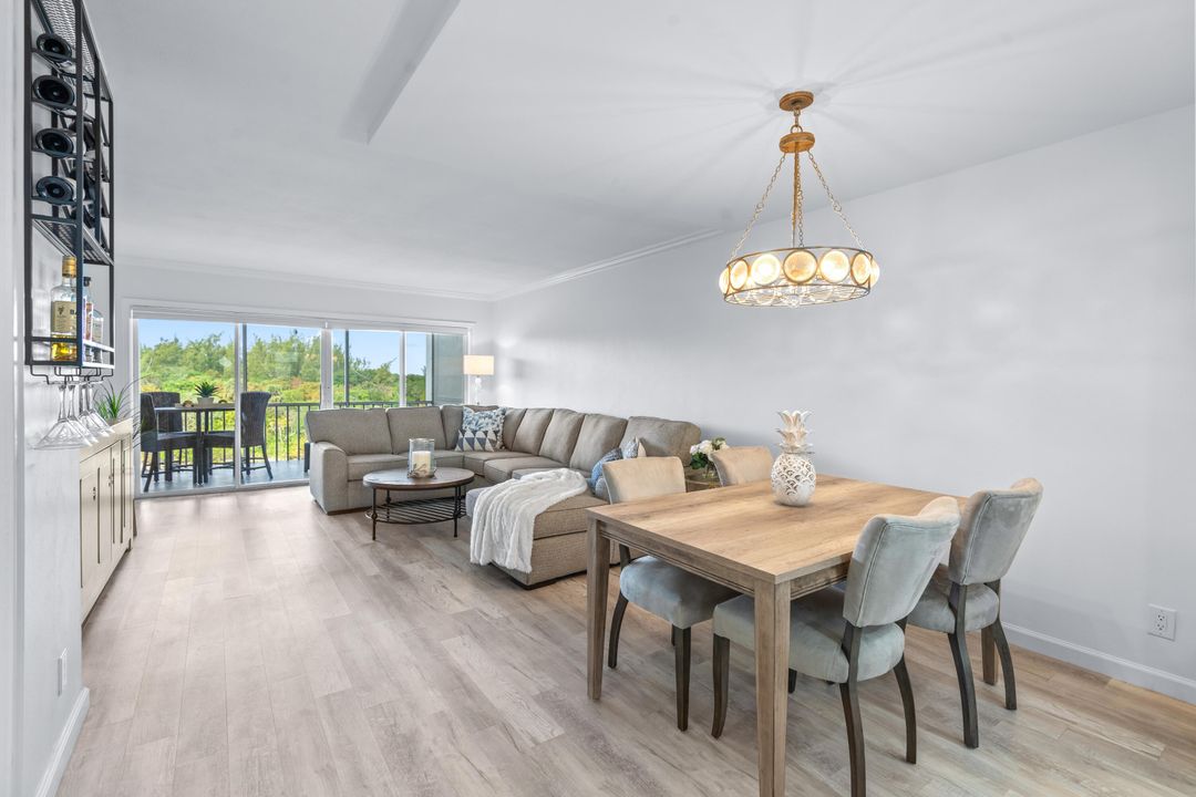 For Sale: $474,900 (2 beds, 2 baths, 970 Square Feet)