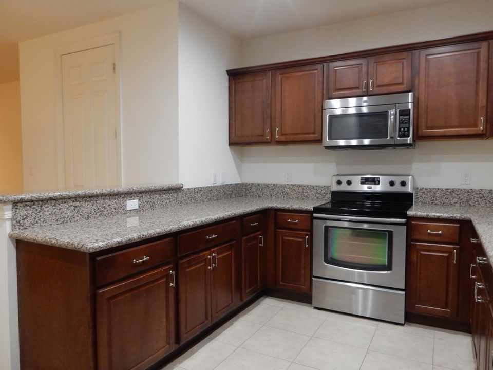 For Rent: $2,575 (2 beds, 2 baths, 1448 Square Feet)