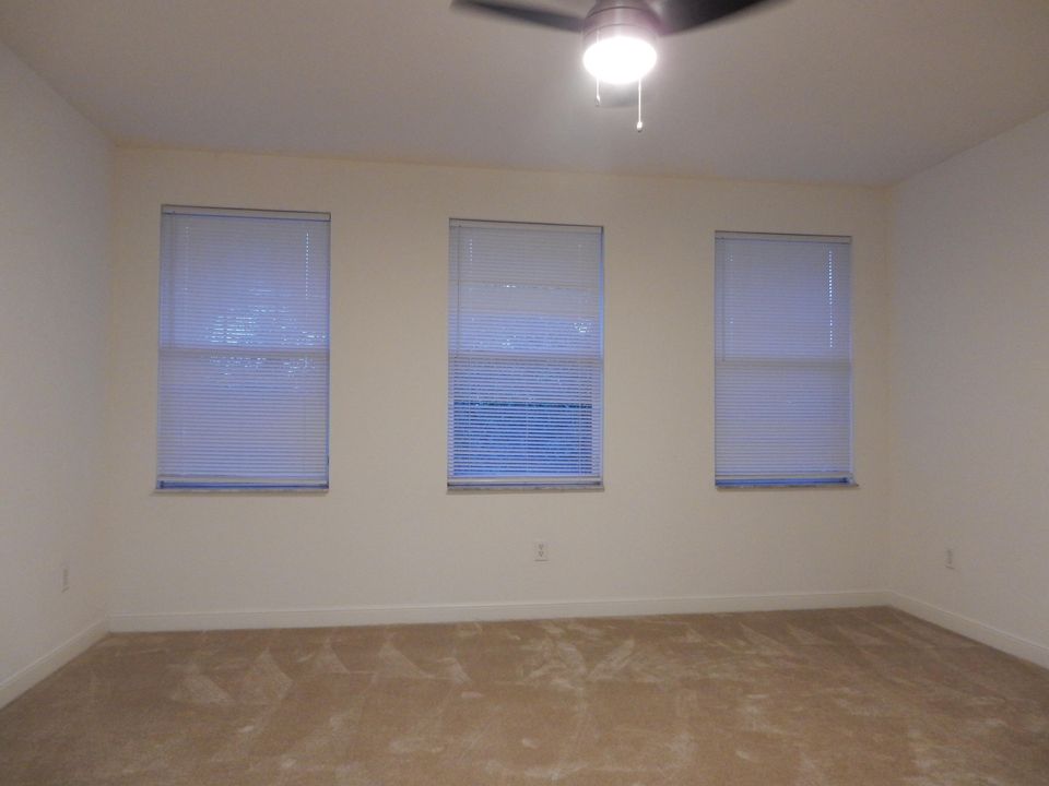 For Rent: $2,575 (2 beds, 2 baths, 1448 Square Feet)