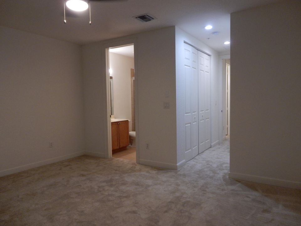 For Rent: $2,575 (2 beds, 2 baths, 1448 Square Feet)