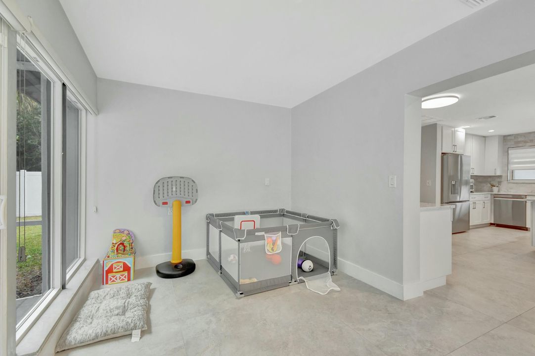 For Sale: $774,900 (2 beds, 2 baths, 1403 Square Feet)