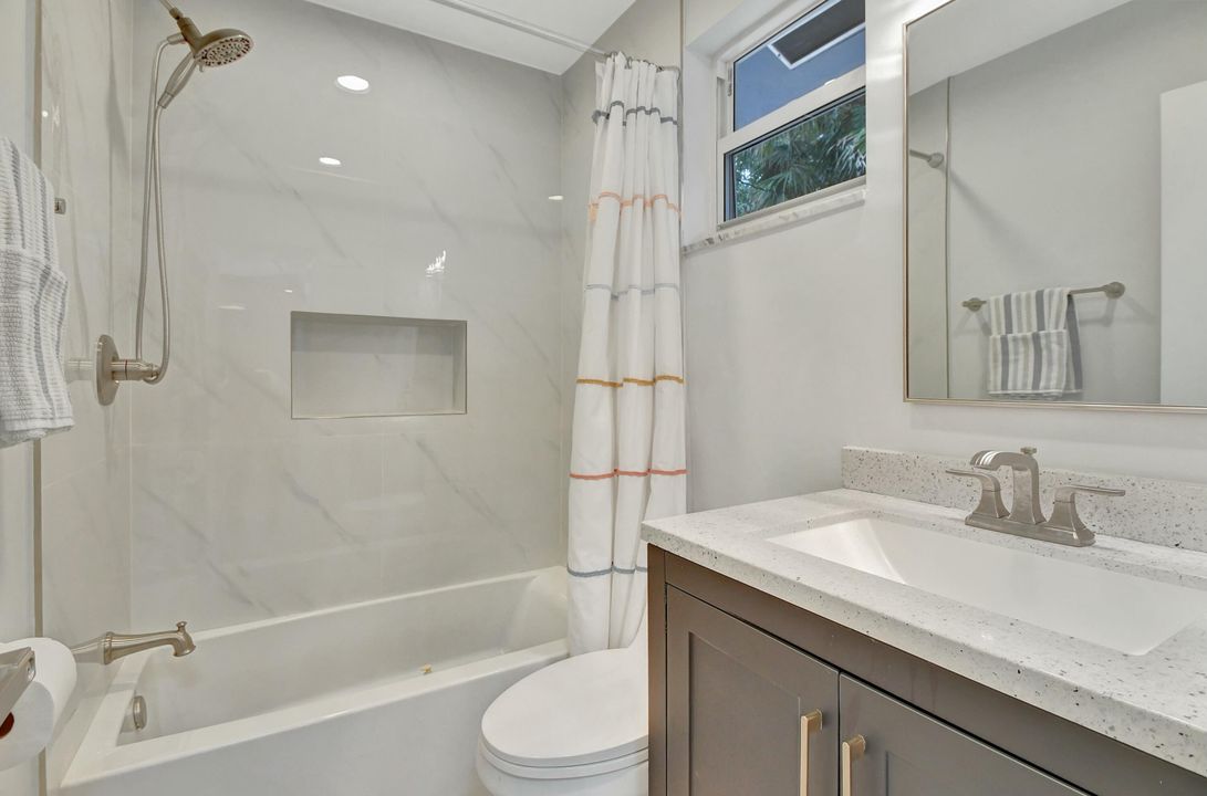 For Sale: $774,900 (2 beds, 2 baths, 1403 Square Feet)