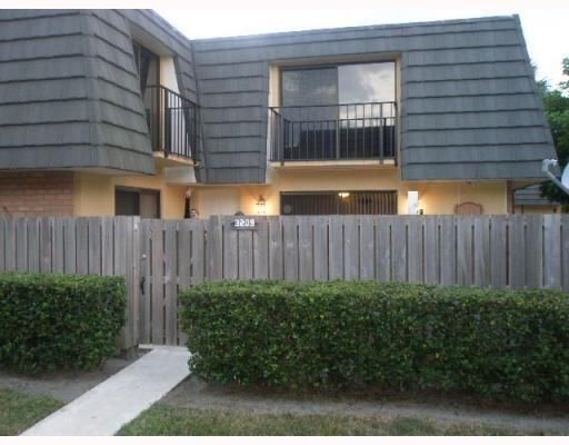 For Rent: $2,100 (2 beds, 2 baths, 1236 Square Feet)