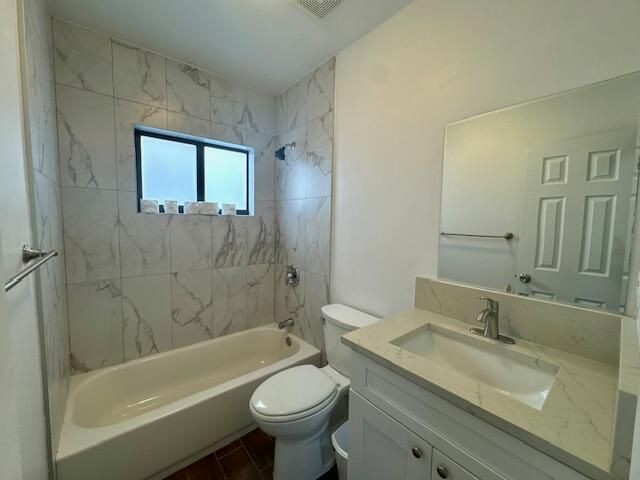 For Sale: $345,000 (3 beds, 1 baths, 864 Square Feet)